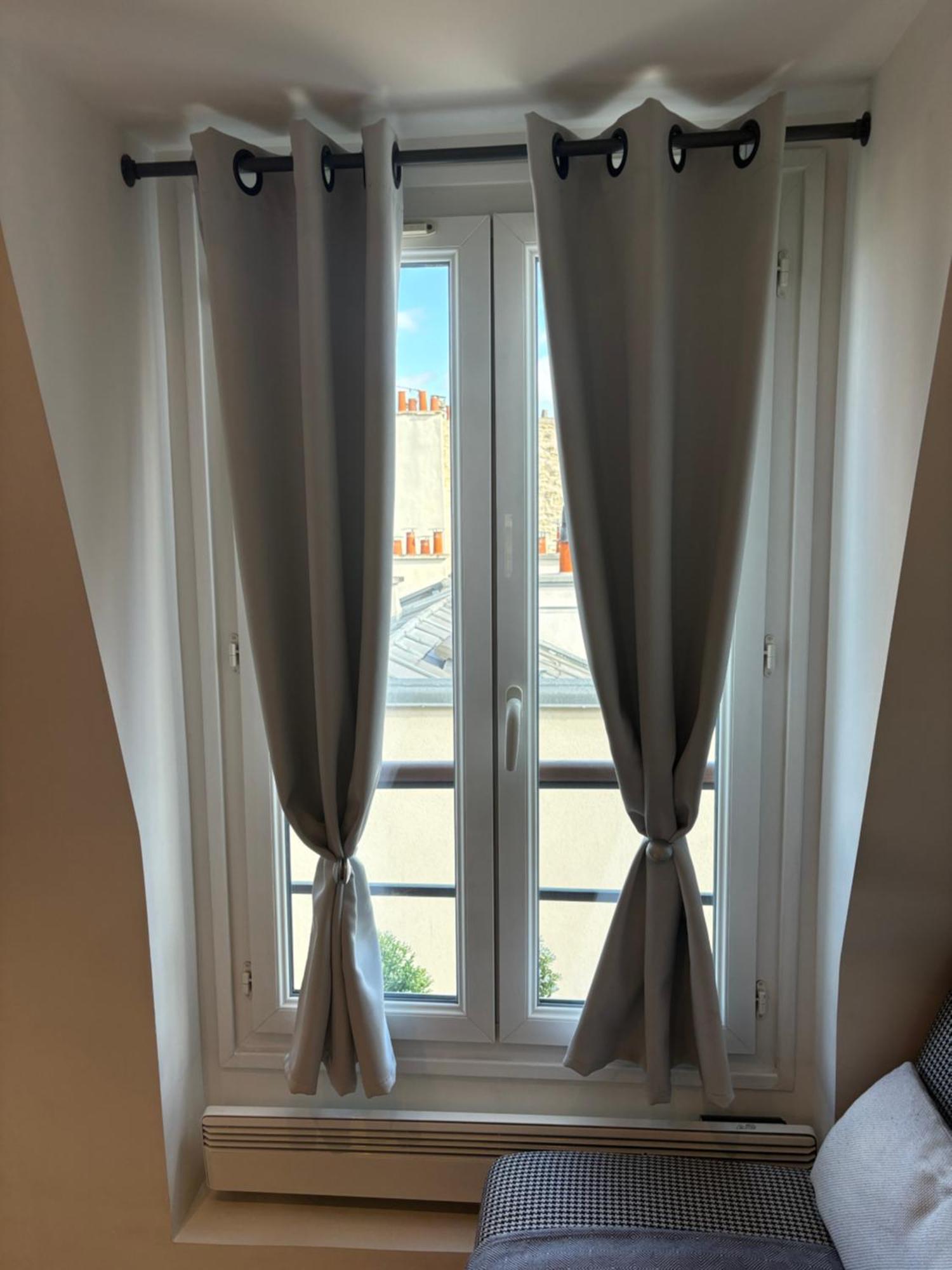 17 - Coeur Batignolles - Beau 10 M2 -110 Sqf - Etat Neuf - Calme - Ideal Personne - Single Occupancy *