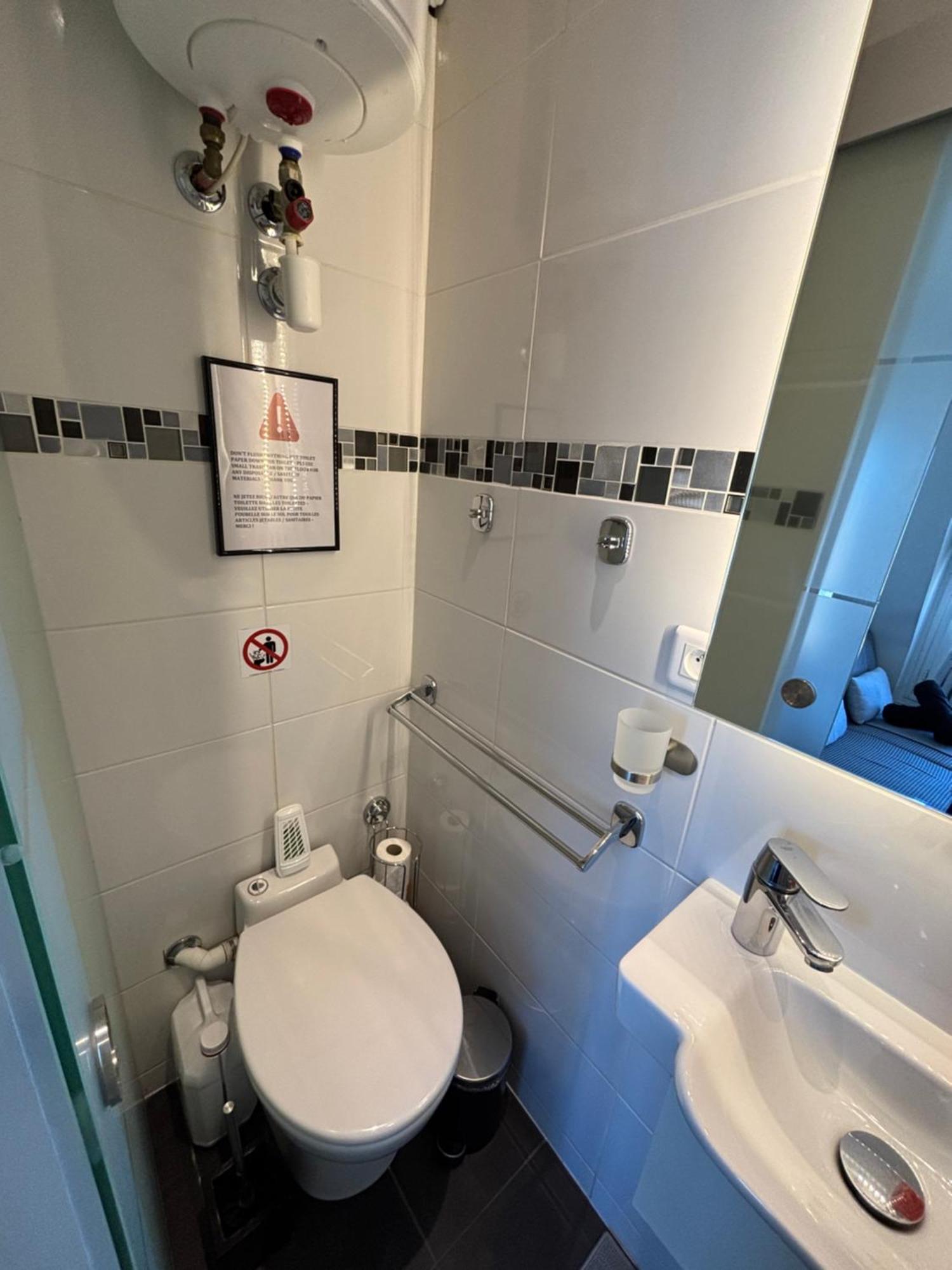 17 - Coeur Batignolles - Beau 10 M2 -110 Sqf - Etat Neuf - Calme - Ideal Personne - Single Occupancy Appartement
